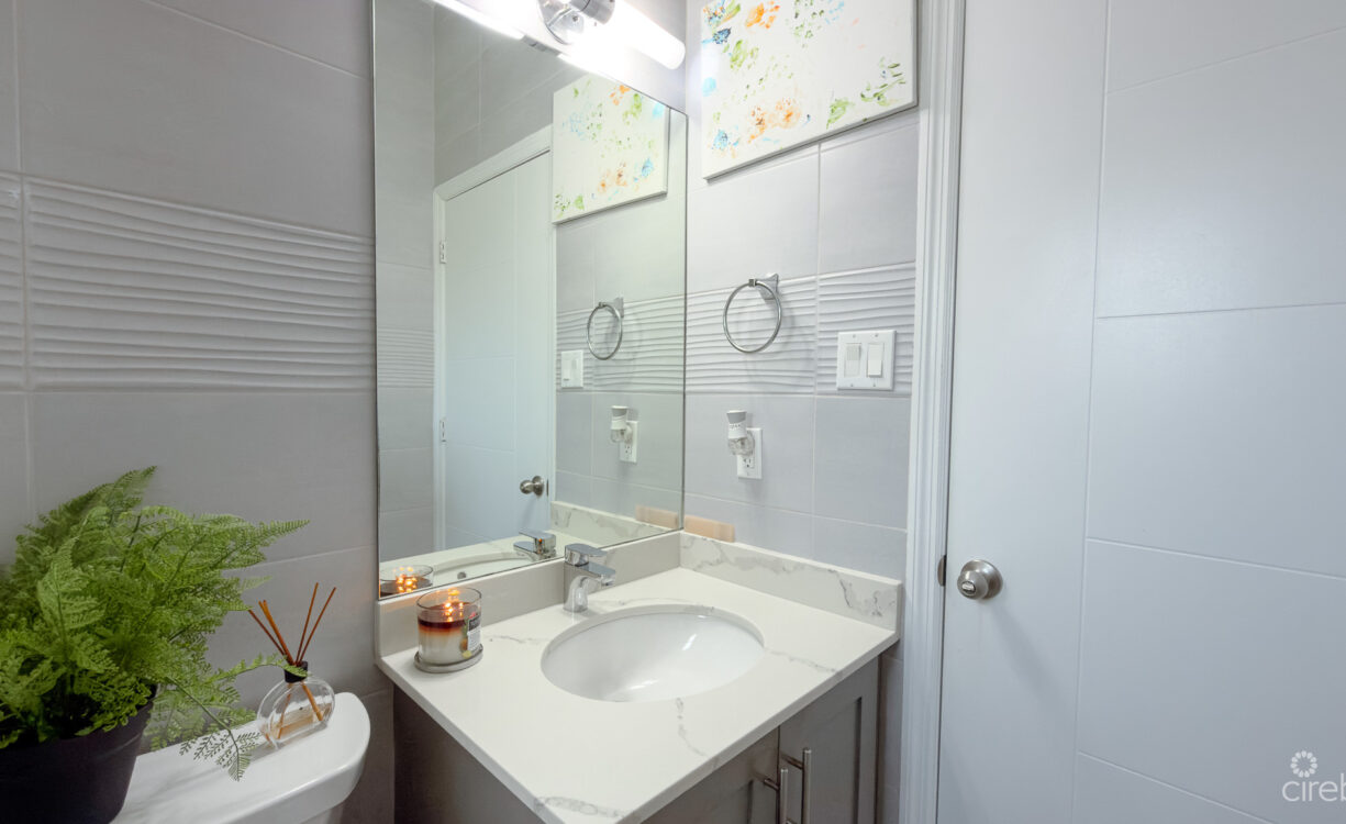 LOWER VALLEY 3 BED, 2 BATH FAMILY HOME