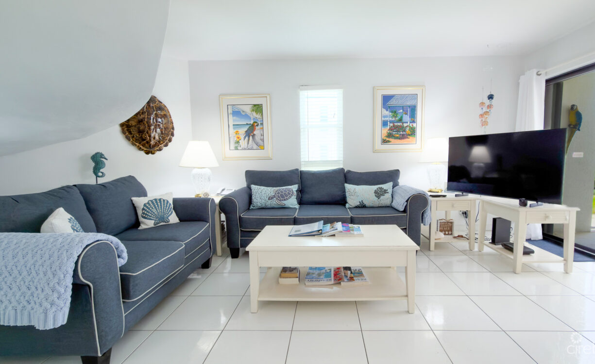 CAYMAN REEF 3 BED SEVEN MILE BEACH