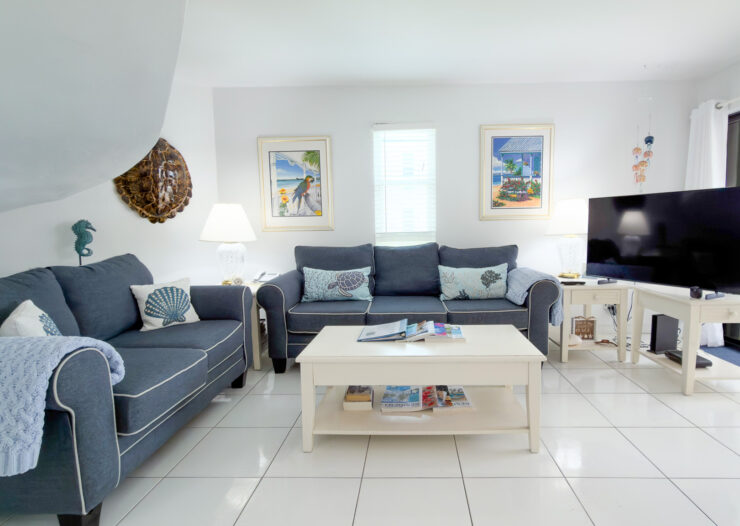 CAYMAN REEF 3 BED SEVEN MILE BEACH