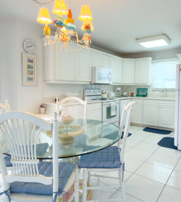 CAYMAN REEF 3 BED SEVEN MILE BEACH