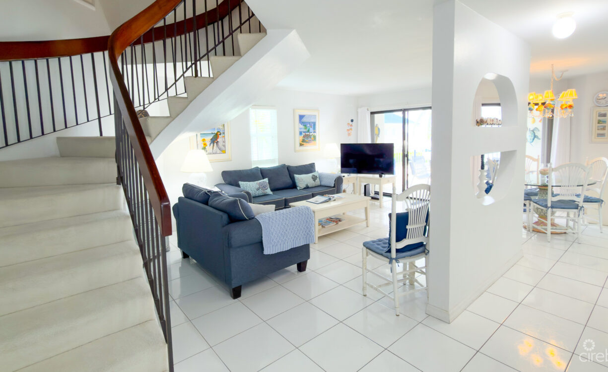CAYMAN REEF 3 BED SEVEN MILE BEACH