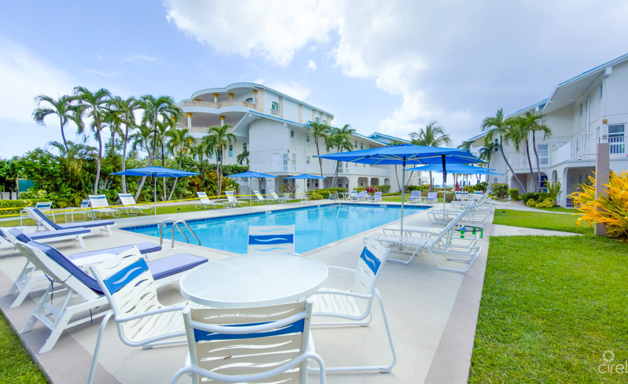 CAYMAN REEF 3 BED SEVEN MILE BEACH