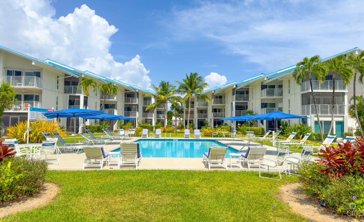 CAYMAN REEF 3 BED SEVEN MILE BEACH