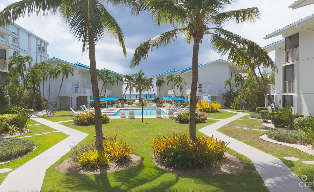 CAYMAN REEF 3 BED SEVEN MILE BEACH