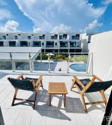 BAHIA UPGRADED LARGE 4 BEDROOM 4.5 BATHROOM