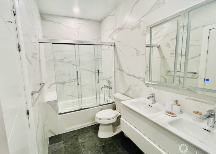 BAHIA UPGRADED LARGE 4 BEDROOM 4.5 BATHROOM