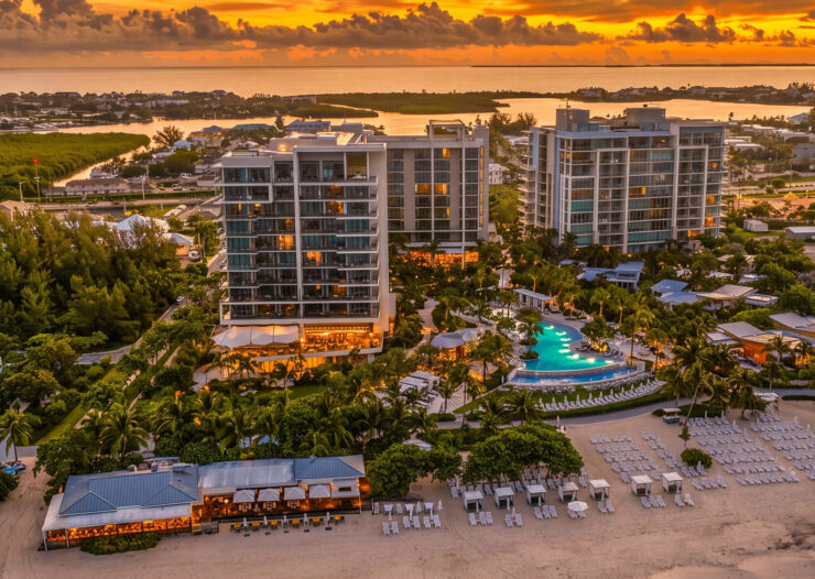 SEAFIRE 3 BEDROOM LUXURY RESIDENCE ON SEVEN MILE BEACH