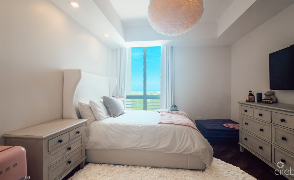 SEAFIRE 3 BEDROOM LUXURY RESIDENCE ON SEVEN MILE BEACH