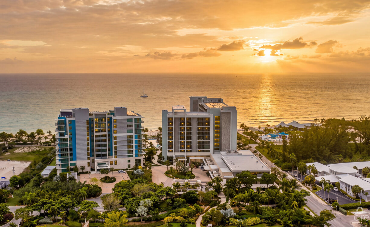 SEAFIRE 3 BEDROOM LUXURY RESIDENCE ON SEVEN MILE BEACH
