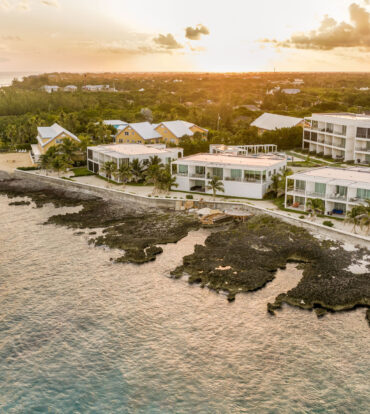 21 SUNSET POINT - TOP FLOOR UNIT - AMAZING VIEWS!!!