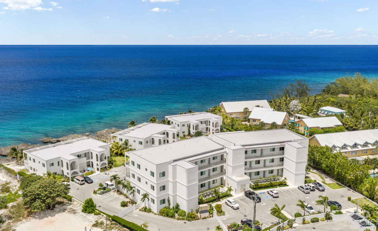 21 SUNSET POINT - TOP FLOOR UNIT - AMAZING VIEWS!!!