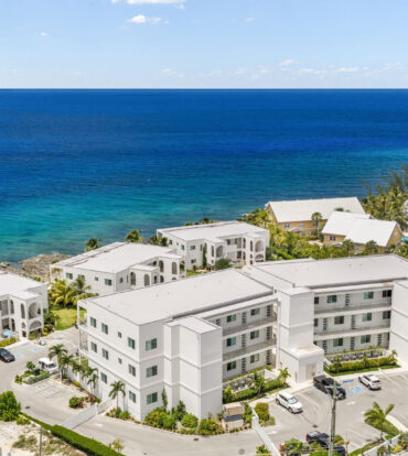 21 SUNSET POINT - TOP FLOOR UNIT - AMAZING VIEWS!!!