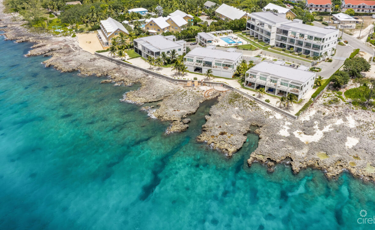 21 SUNSET POINT - TOP FLOOR UNIT - AMAZING VIEWS!!!