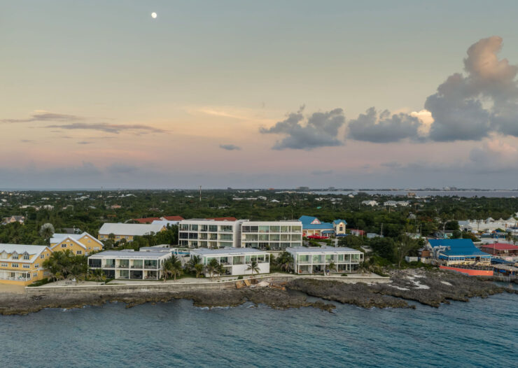 21 SUNSET POINT - TOP FLOOR UNIT - AMAZING VIEWS!!!