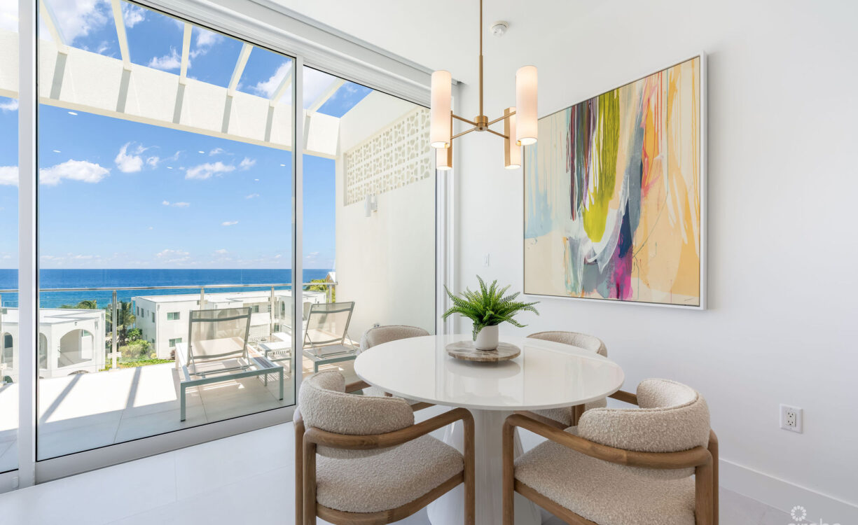 21 SUNSET POINT - TOP FLOOR UNIT - AMAZING VIEWS!!!