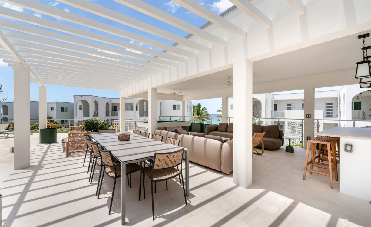 21 SUNSET POINT - TOP FLOOR UNIT - AMAZING VIEWS!!!