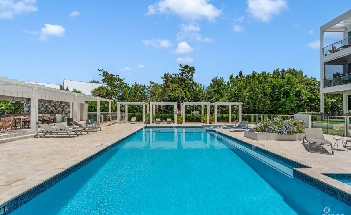 21 SUNSET POINT - TOP FLOOR UNIT - AMAZING VIEWS!!!