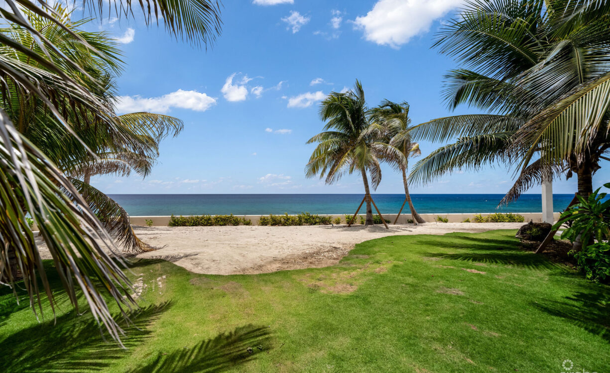 21 SUNSET POINT - TOP FLOOR UNIT - AMAZING VIEWS!!!