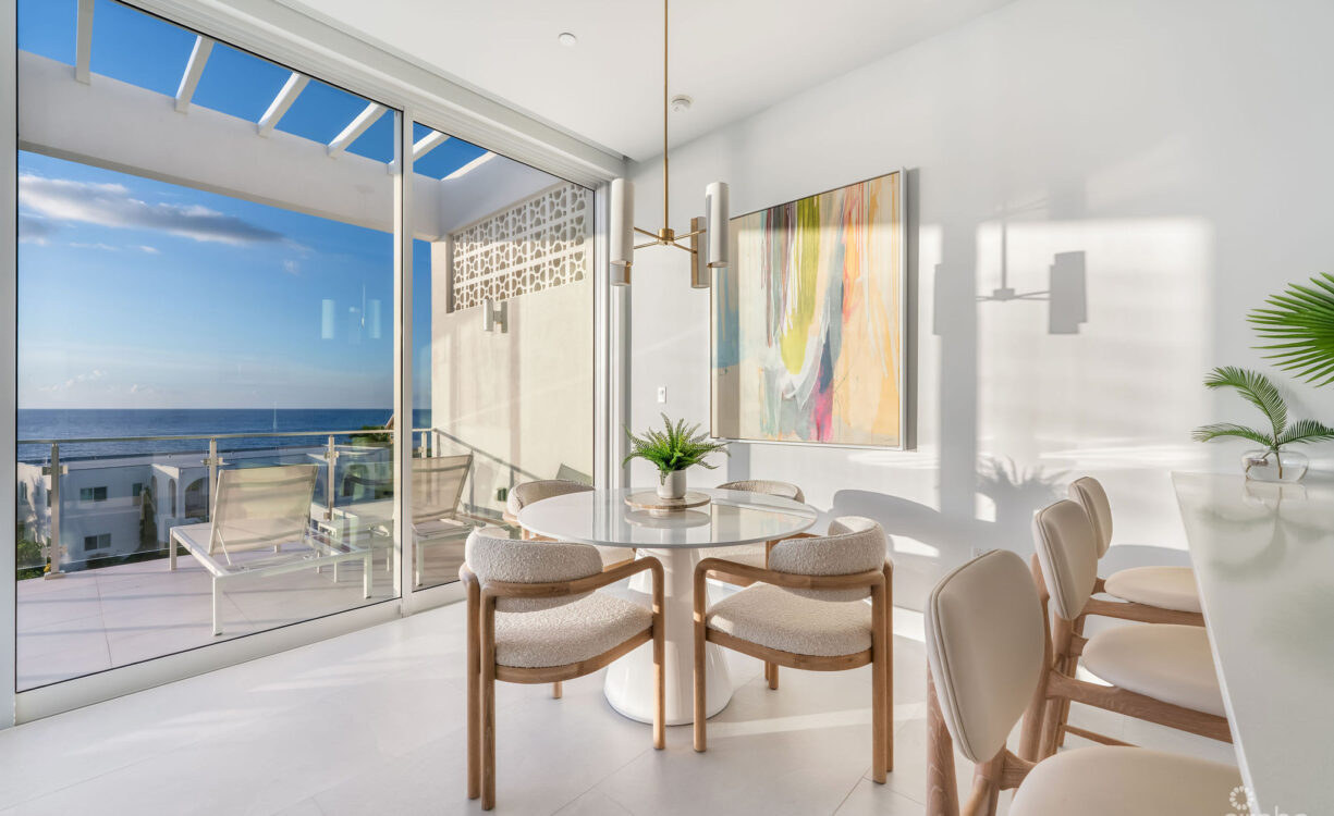 21 SUNSET POINT - TOP FLOOR UNIT - AMAZING VIEWS!!!