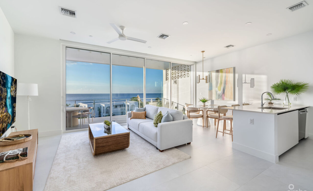 21 SUNSET POINT - TOP FLOOR UNIT - AMAZING VIEWS!!!