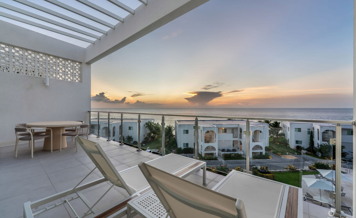 21 SUNSET POINT - TOP FLOOR UNIT - AMAZING VIEWS!!!