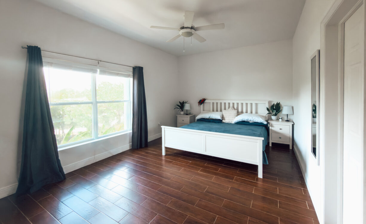 EMERALD ISLE 2 BEDROOM TOWNHOUSE