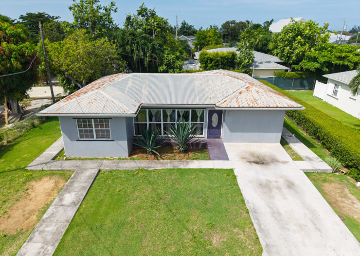 DORSET LANE 3 BED HOME - ZONED NEIGHBORHOOD COMMERCIAL