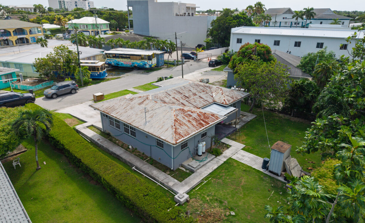 DORSET LANE 3 BED HOME - ZONED NEIGHBORHOOD COMMERCIAL