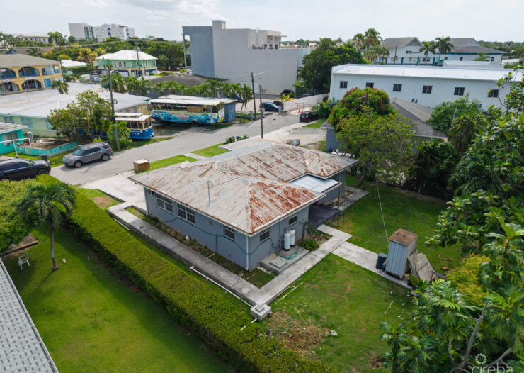 DORSET LANE 3 BED HOME - ZONED NEIGHBORHOOD COMMERCIAL
