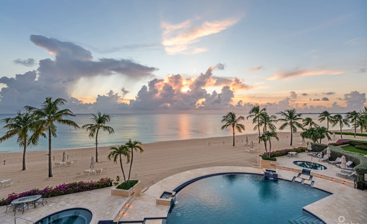 PINNACLE #34 BEACHFRONT PENTHOUSE WITH GARAGE