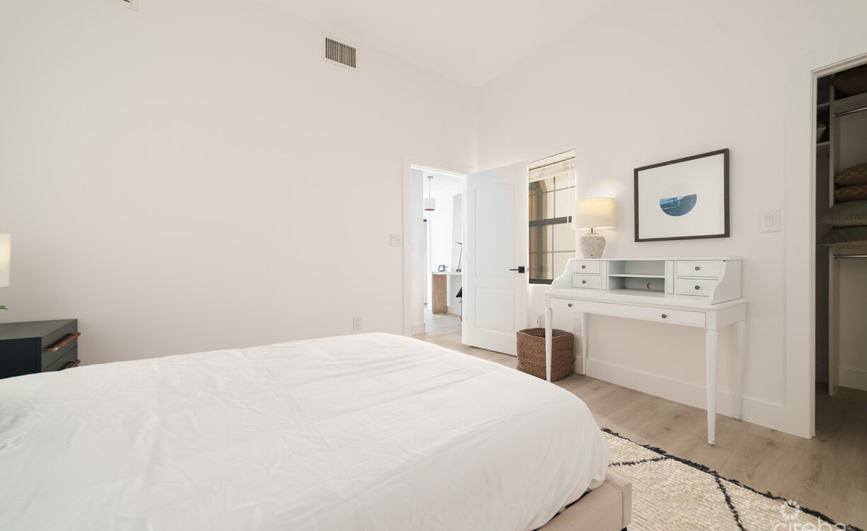 VISTA CARIBE: VENDOR PAYS STAMP DUTY