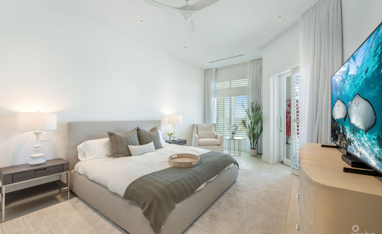 PINNACLE #34 BEACHFRONT PENTHOUSE WITH GARAGE
