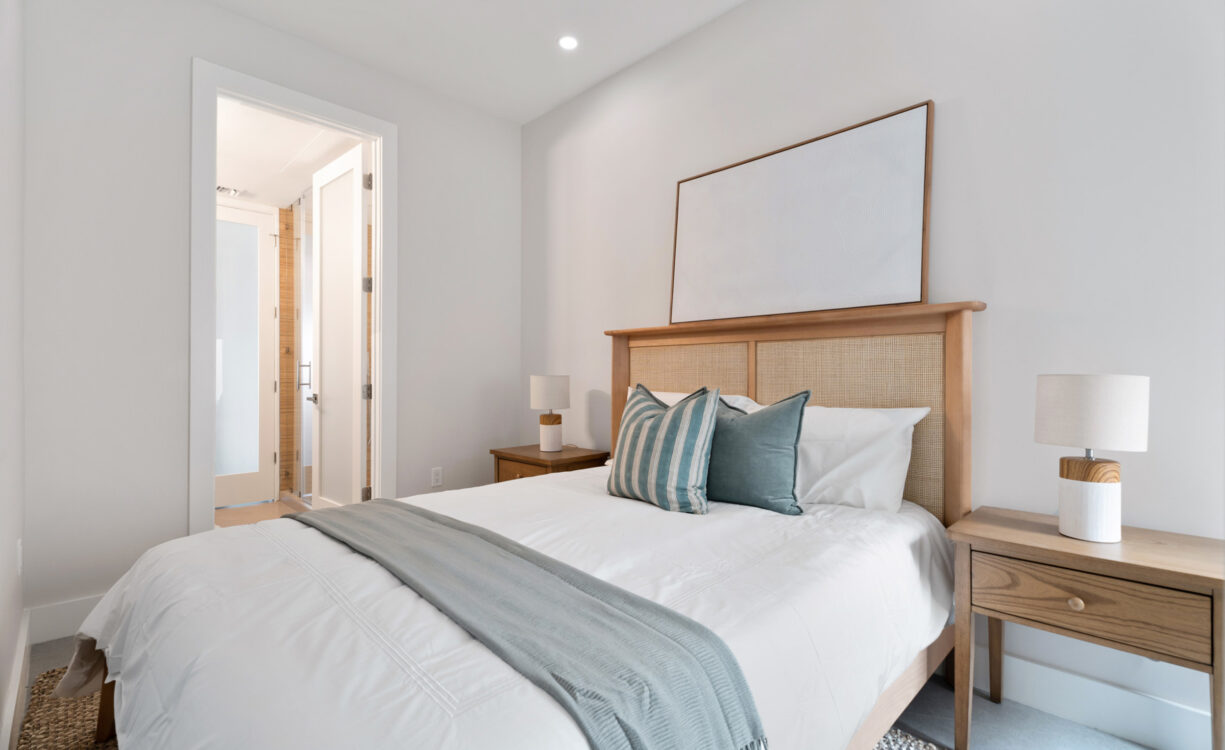 POINT WEST 26, OCEANFRONT CONDO