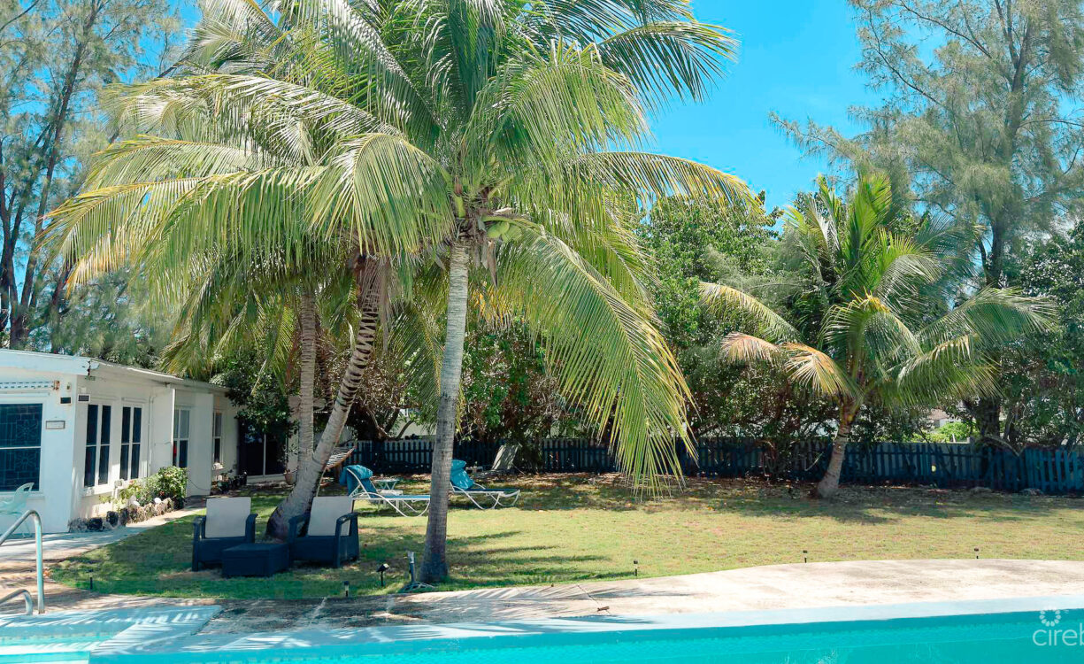 VILLA ADEL OCEANFRONT HOME