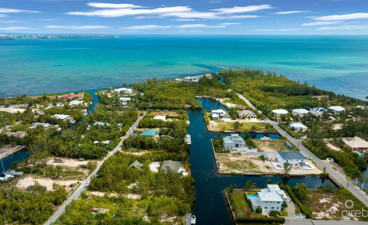 CANAL-FRONT FAMILY HOME WITH DOCK | PROSPECT, GRAND CAYMAN