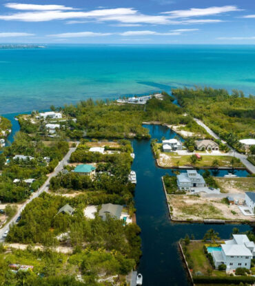 CANAL-FRONT FAMILY HOME WITH DOCK | PROSPECT, GRAND CAYMAN