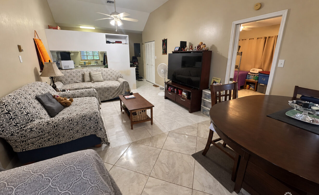 PEPI STREET DUPLEX (WITH DOCK)