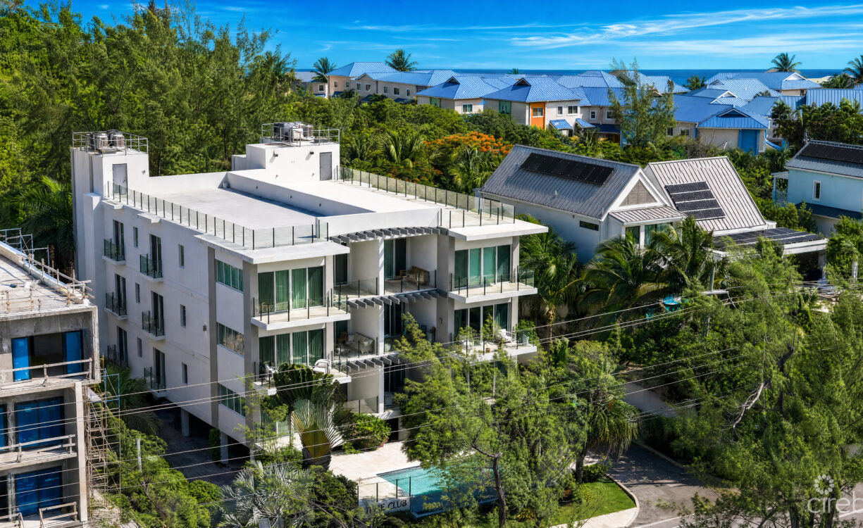SHORE CLUB #6- OCEAN VIEW PENTHOUSE WITH PRIVATE ROOFTOP TERRACE