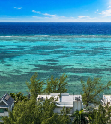 SHORE CLUB #6- OCEAN VIEW PENTHOUSE WITH PRIVATE ROOFTOP TERRACE