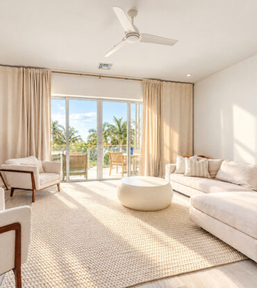 AURA  OCEANVIEW THREE BED TOWNHOME WITH DEN