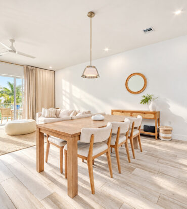 AURA  OCEANVIEW THREE BED TOWNHOME WITH DEN