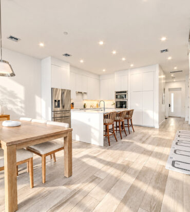 AURA  OCEANVIEW THREE BED TOWNHOME WITH DEN