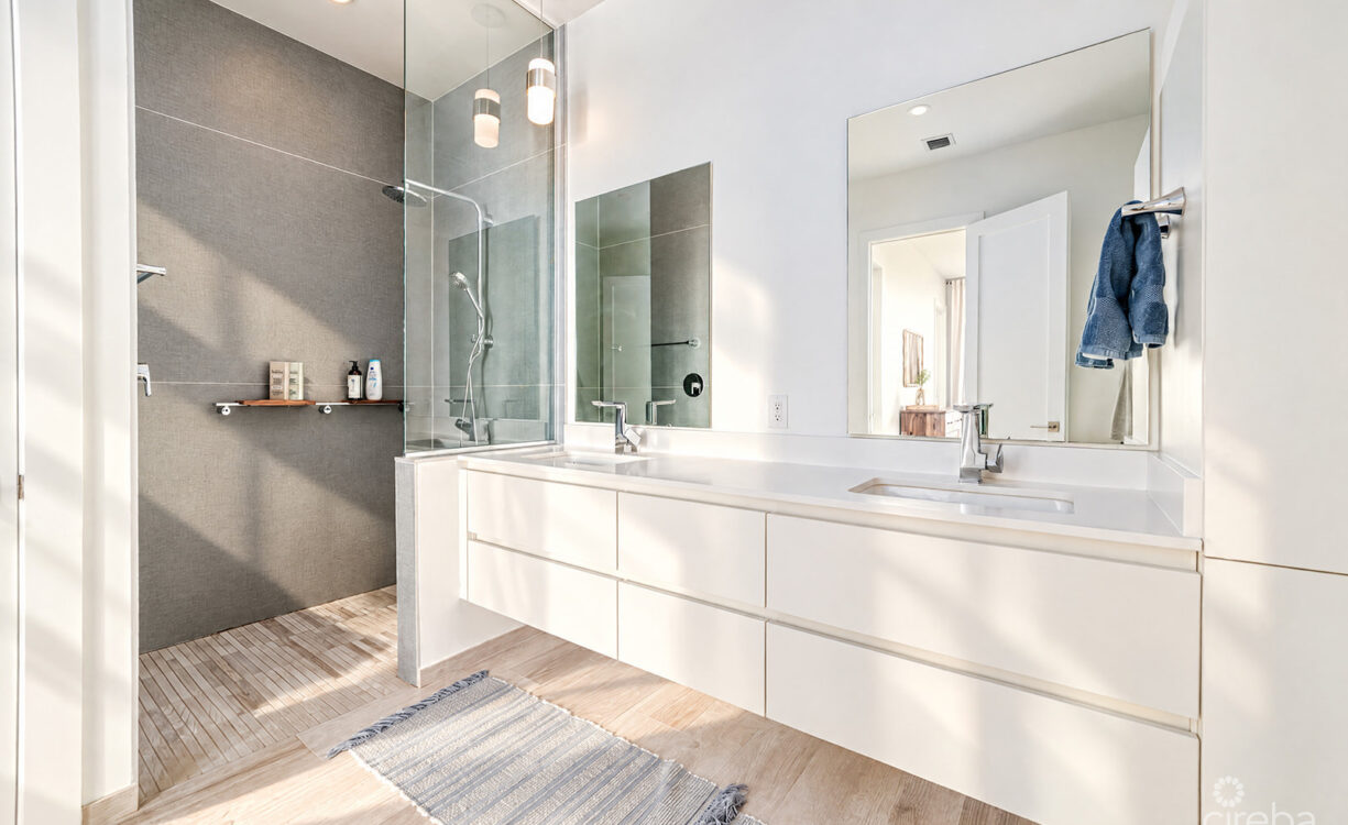 AURA  OCEANVIEW THREE BED TOWNHOME WITH DEN