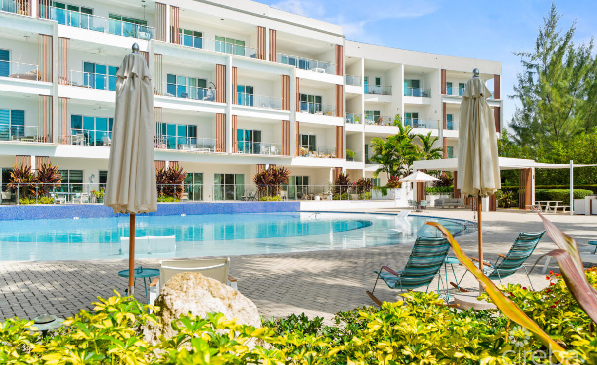 AURA  OCEANVIEW THREE BED TOWNHOME WITH DEN