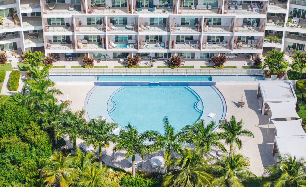 AURA  OCEANVIEW THREE BED TOWNHOME WITH DEN