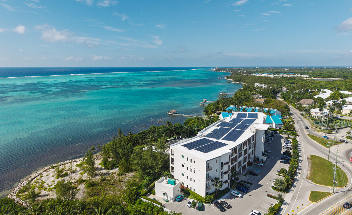 AURA  OCEANVIEW THREE BED TOWNHOME WITH DEN