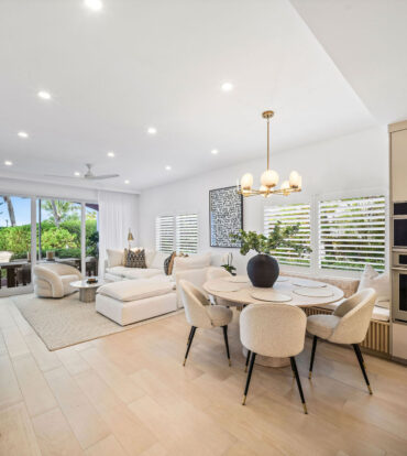 AVALON 9, EXQUISITE BEACHFRONT CONDO