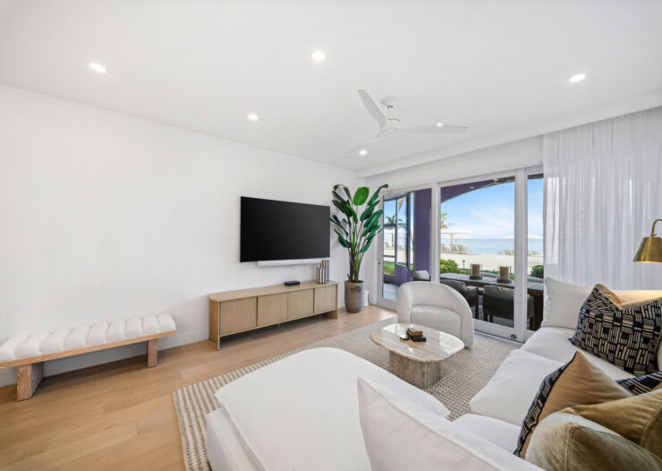 AVALON 9, EXQUISITE BEACHFRONT CONDO