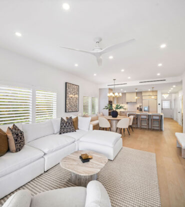 AVALON 9, EXQUISITE BEACHFRONT CONDO