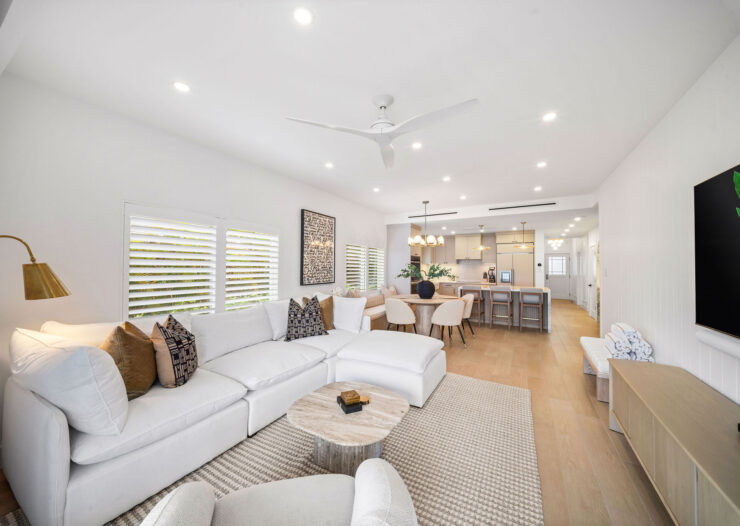 AVALON 9, EXQUISITE BEACHFRONT CONDO